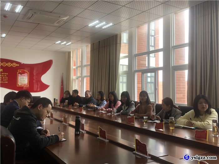凝心聚力备高考 校际交流共成长