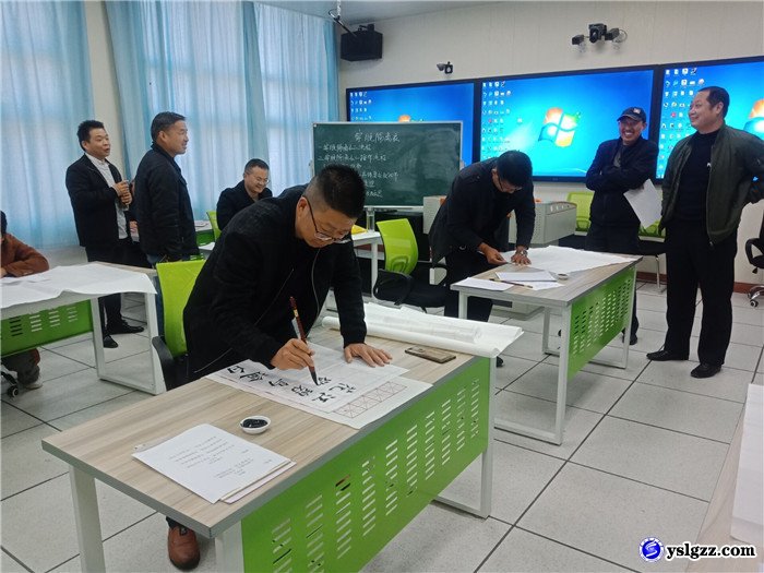 听课评课促成长  齐心协力抓教研