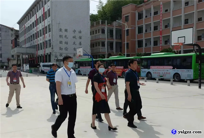 凝聚爱心   助力高考
