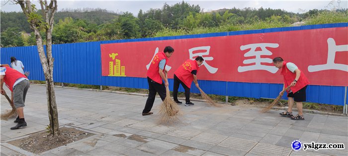 【下基层察民情解民忧暖民心】我校党员教师下沉社区开展创卫志愿活动