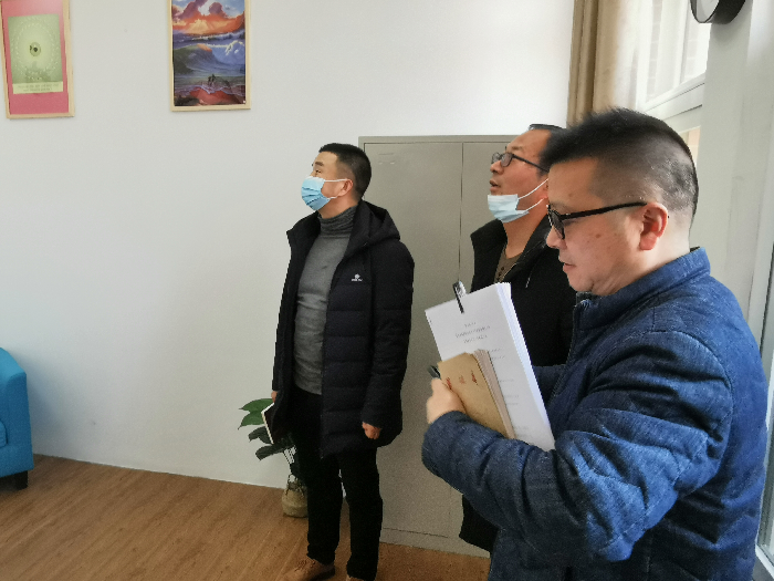 市公安局、教育局领导来我校检查校园安全工作