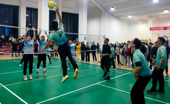 讲台匠心育英才 赛场拼搏展风采